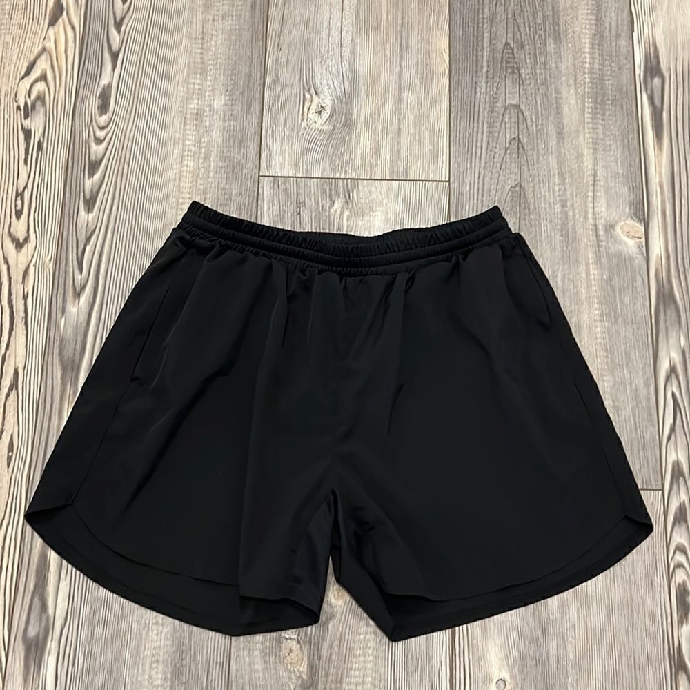 Xieerduo 5 inches workout shorts with zipper pockets